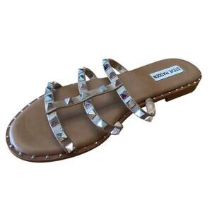 STEVE MADDEN “AVERILL” BEIGE STUDDED STRAPY SLIDES 10